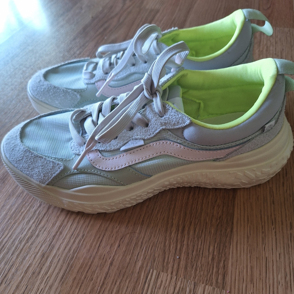 Vans Women's Shoes EXP Range